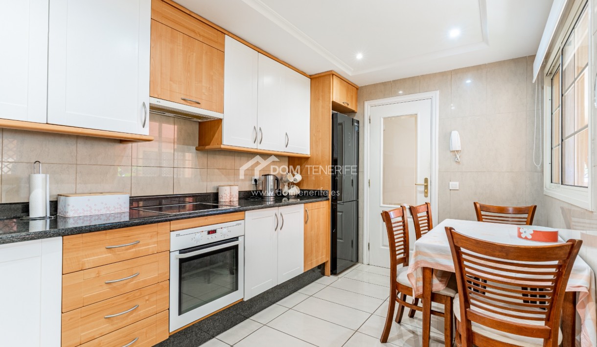 Sale - Apartment -
Adeje - El Duque