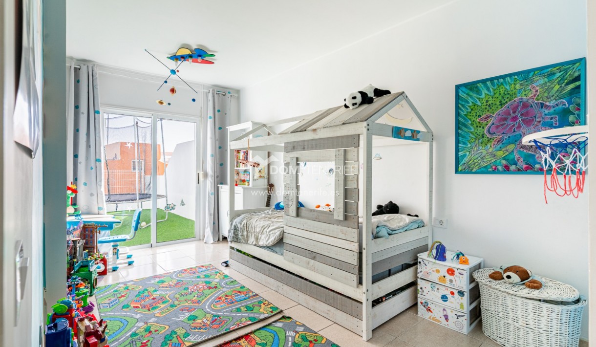 Wiederverkauf - Zweifamilienhaus -
Adeje - Los Menores