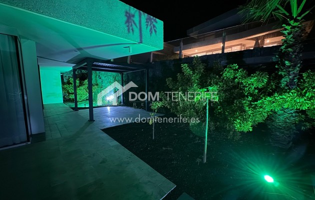 Venta - Chalet independiente -
Guía de Isora  - Abama