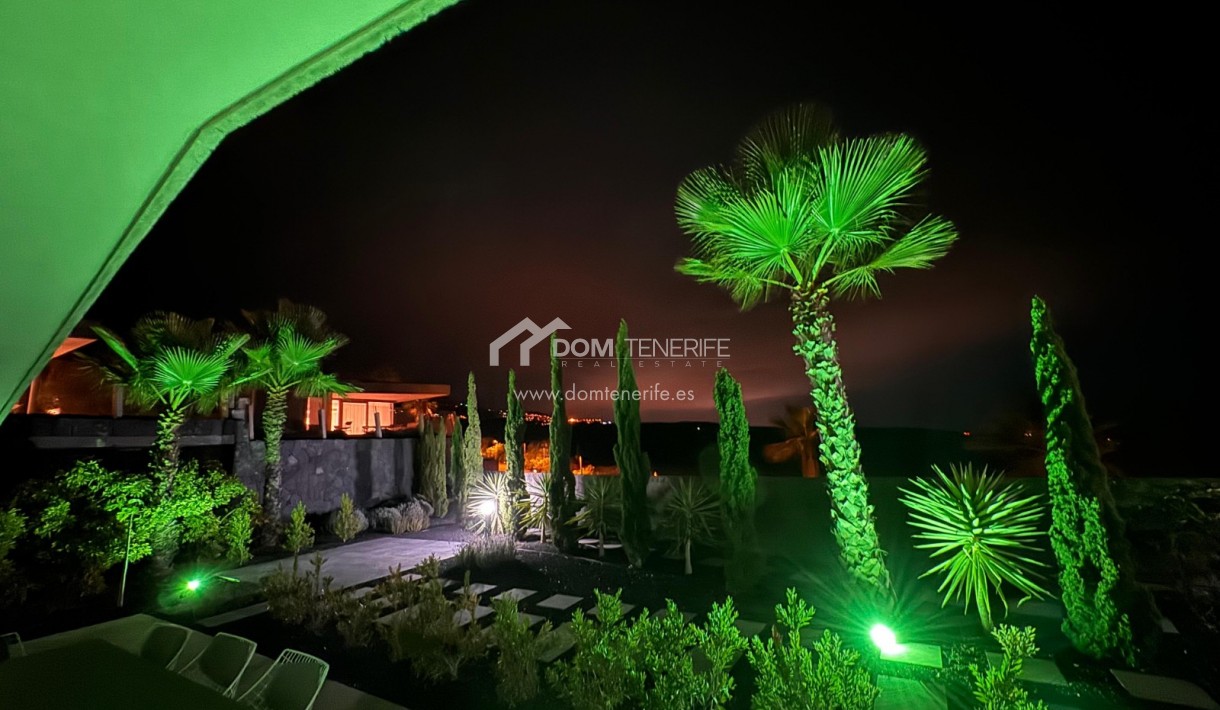 Venta - Chalet independiente -
Guía de Isora  - Abama