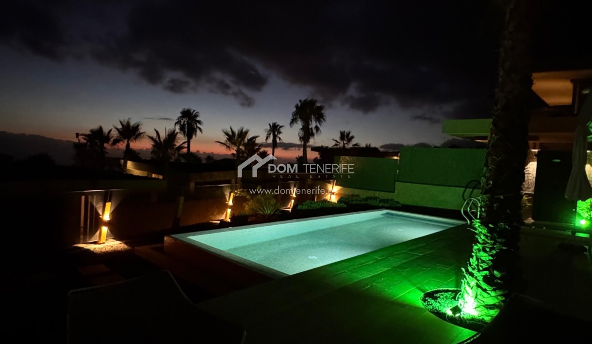 Venta - Chalet independiente -
Guía de Isora  - Abama