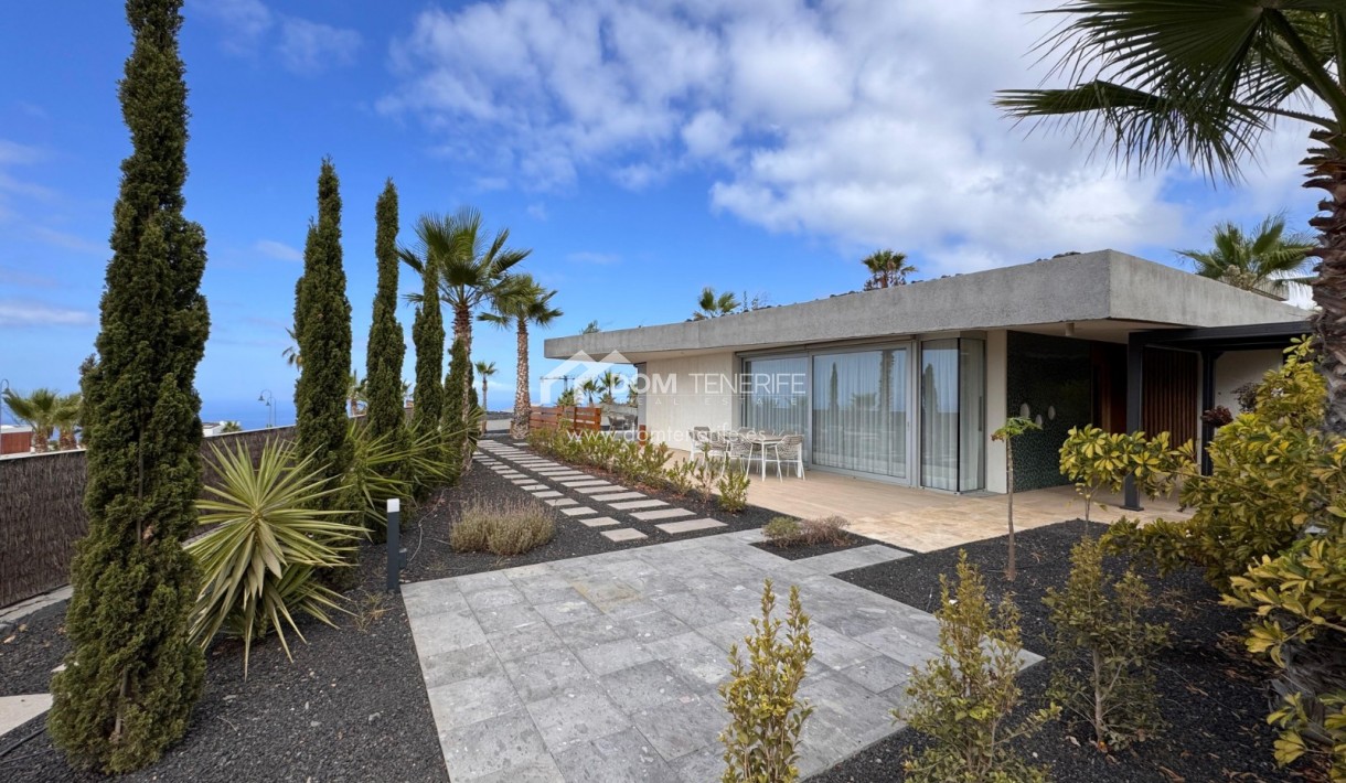 Venta - Chalet independiente -
Guía de Isora  - Abama