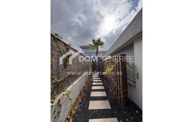 Venta - Chalet independiente -
Guía de Isora  - Abama