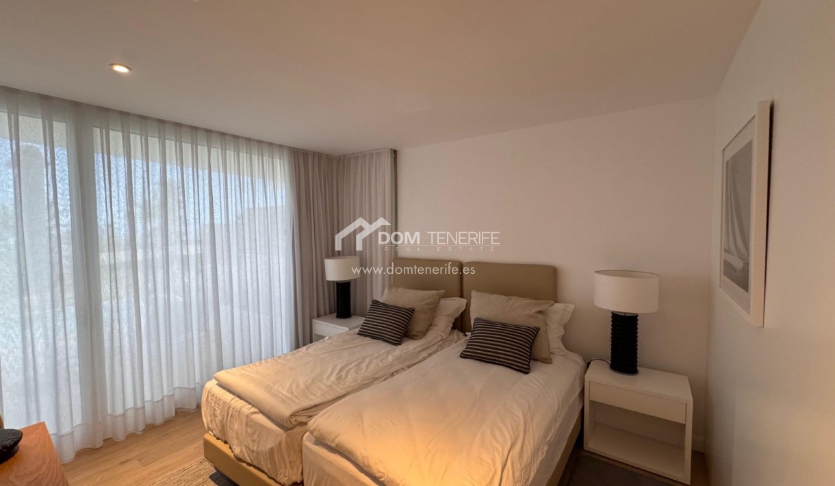 Venta - Chalet independiente -
Guía de Isora  - Abama