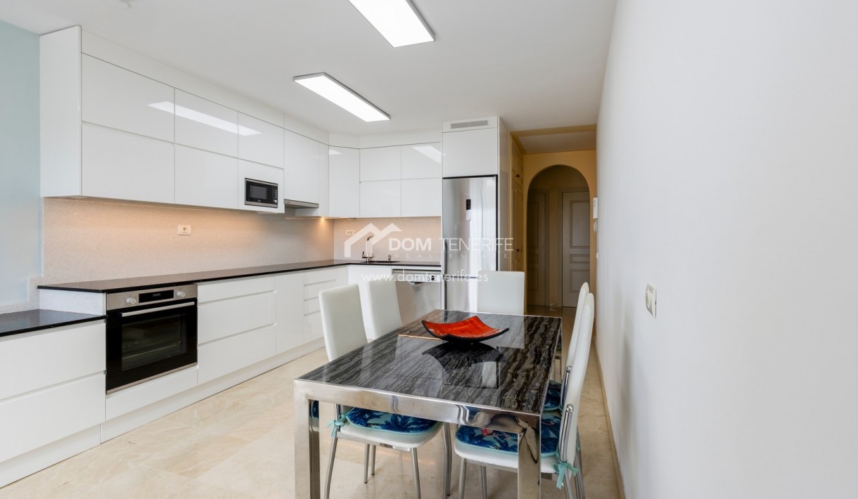 Wiederverkauf - Wohnung -
Arona - Palm Mar
