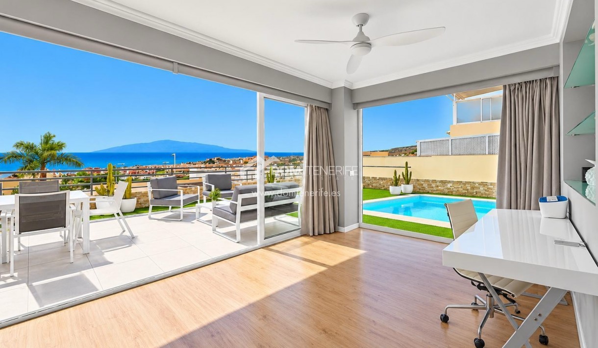 Venta - Chalet independiente -
Adeje - El Madroñal