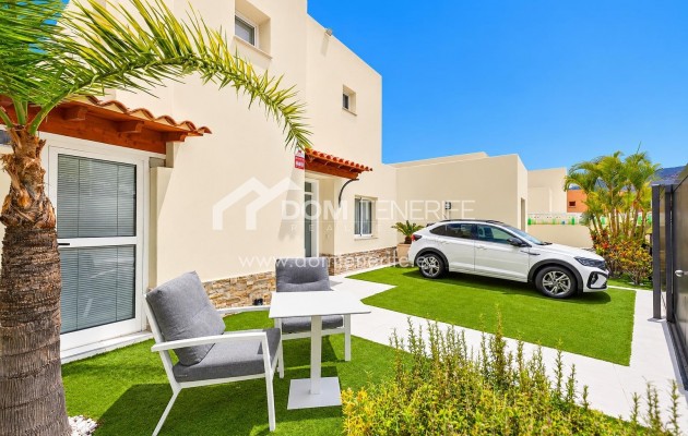 Venta - Chalet independiente -
Adeje - El Madroñal
