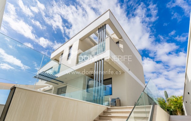 Venta - Chalet independiente -
Adeje - El Madroñal