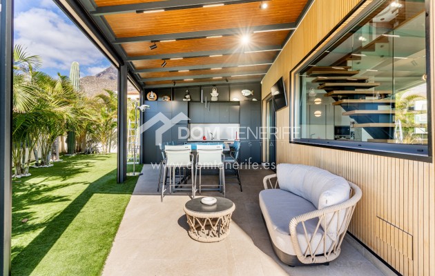 Venta - Chalet independiente -
Adeje - El Madroñal
