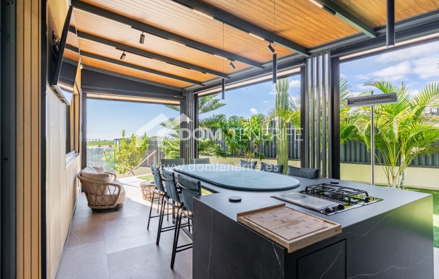 Venta - Chalet independiente -
Adeje - El Madroñal