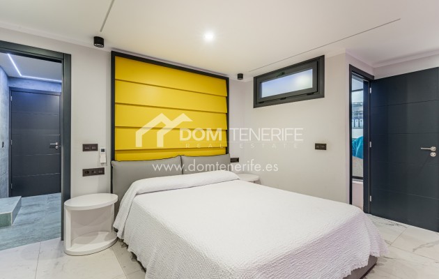 Venta - Chalet independiente -
Adeje - El Madroñal