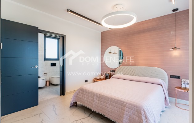 Venta - Chalet independiente -
Adeje - El Madroñal