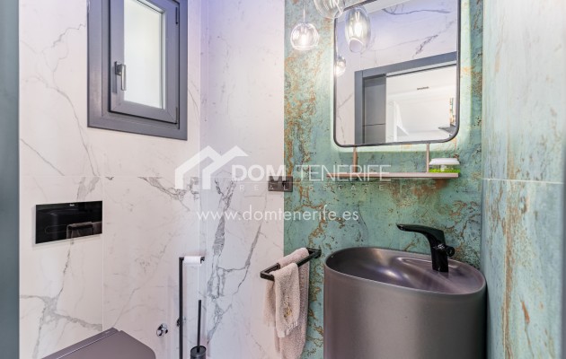 Venta - Chalet independiente -
Adeje - El Madroñal
