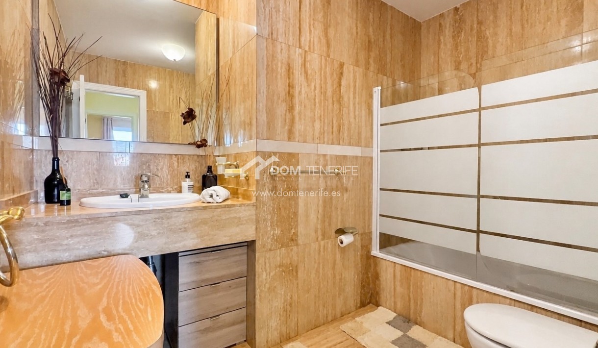 Alquiler a largo plazo - Apartamento -
Adeje - El Duque