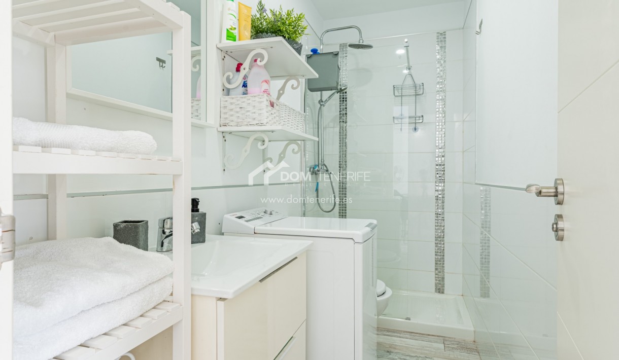 Paraíso del Sur: Bad mit bodengleicher Dusche – Wohnung zu verkaufen in Playa Paraíso, Teneriffa