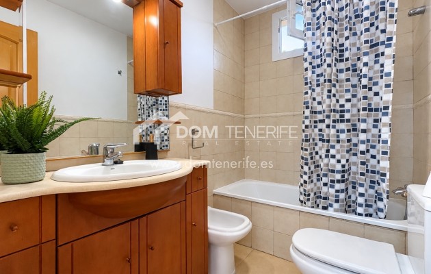 Maison de ville Roque del Conde: salle de bains – maison de ville à vendre à Roque del Conde, Tenerife