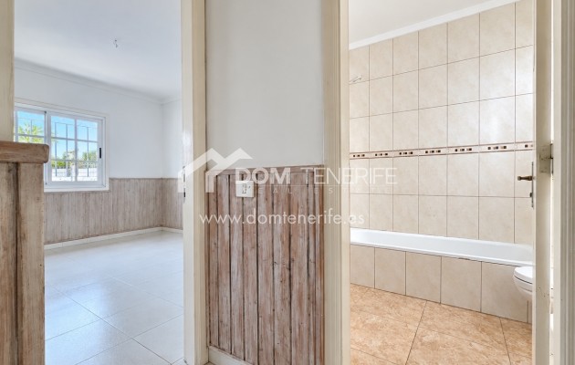 Apartment Golf del Sur: bathroom – apartment for sale in Golf del Sur, Tenerife
