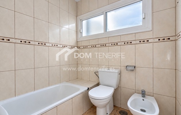 Apartment Golf del Sur: bathroom – apartment for sale in Golf del Sur, Tenerife