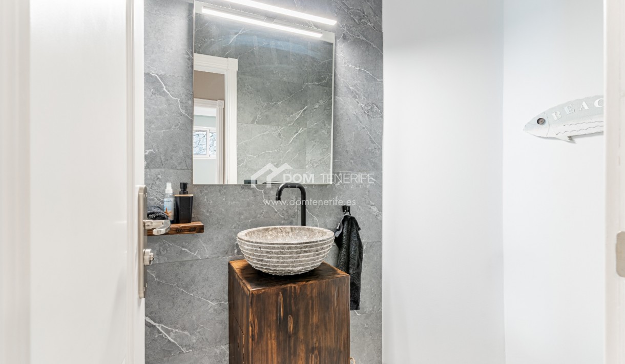 Villa Chayofa: baño – villa en venta en Chayofa, Tenerife