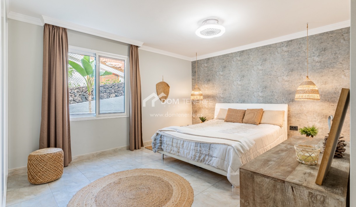 Villa Chayofa: dormitorio – villa en venta en Chayofa, Tenerife