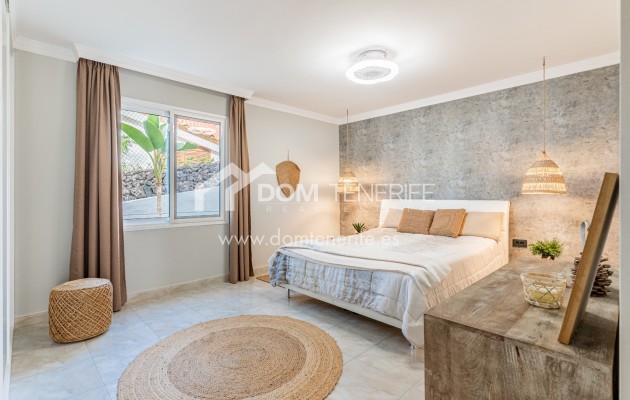 Villa Chayofa: dormitorio – villa en venta en Chayofa, Tenerife