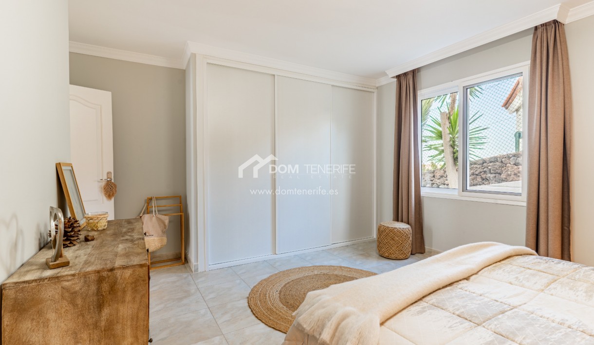 Villa Chayofa: vista de la vivienda – villa en venta en Chayofa, Tenerife