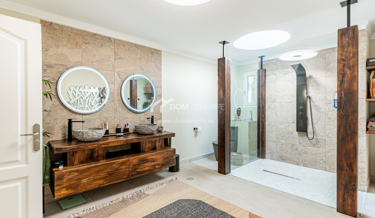 Villa Chayofa: baño – villa en venta en Chayofa, Tenerife