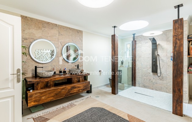 Villa Chayofa: baño – villa en venta en Chayofa, Tenerife
