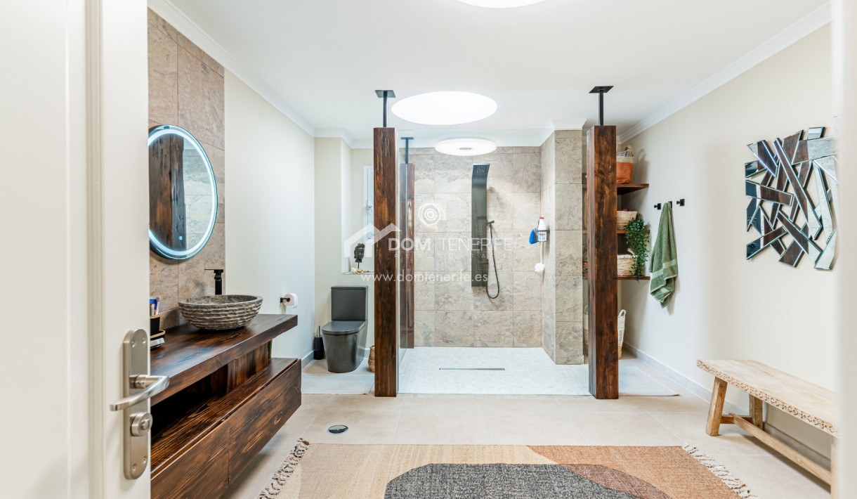 Villa Chayofa: baño – villa en venta en Chayofa, Tenerife