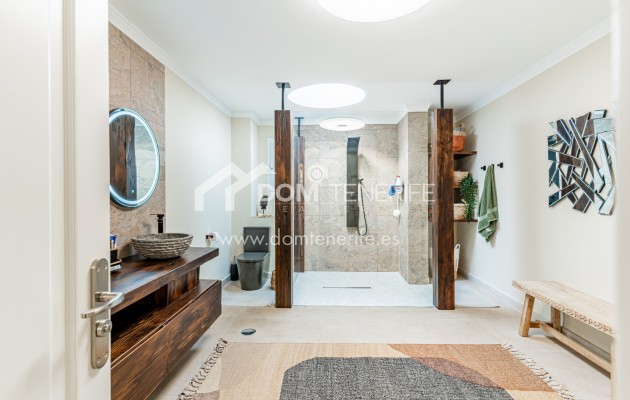 Villa Chayofa: baño – villa en venta en Chayofa, Tenerife