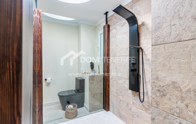 Villa Chayofa: baño – villa en venta en Chayofa, Tenerife