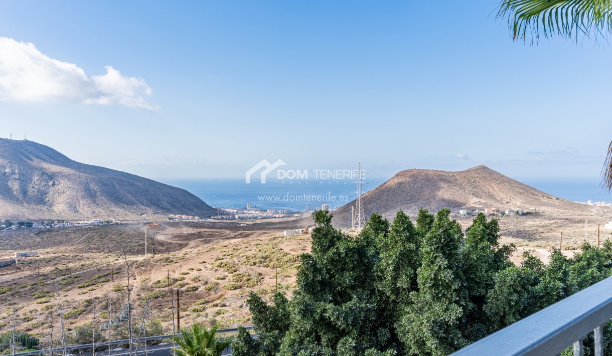 Villa Chayofa: terraza – villa en venta en Chayofa, Tenerife