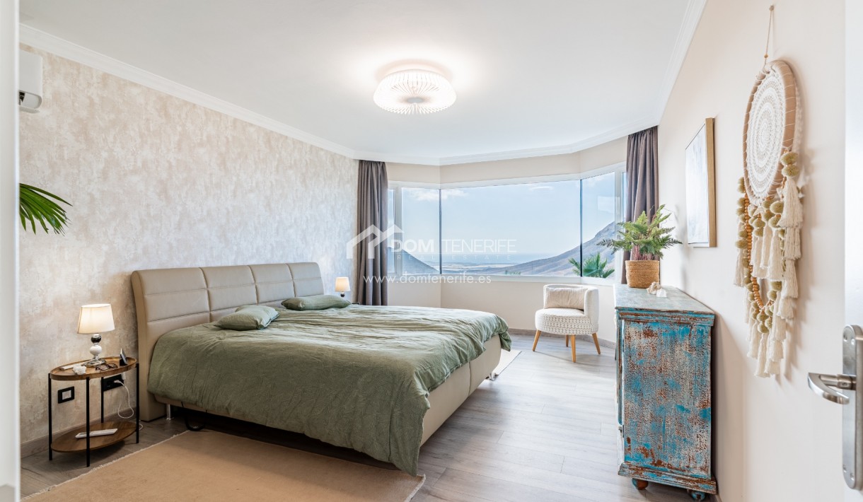 Villa Chayofa: vista de la vivienda – villa en venta en Chayofa, Tenerife