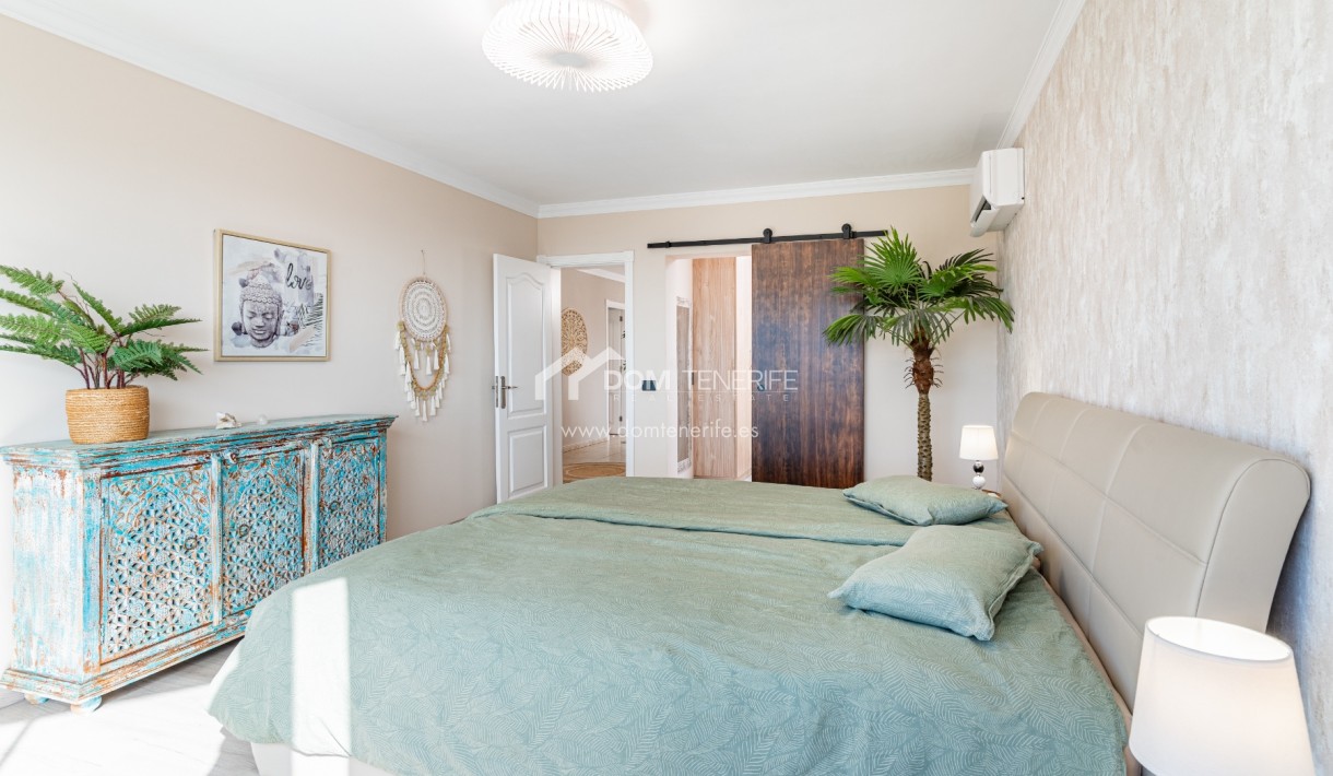 Villa Chayofa: dormitorio – villa en venta en Chayofa, Tenerife