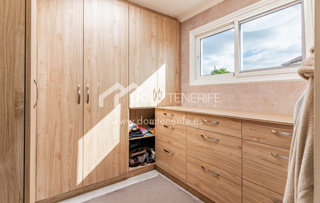 Villa Chayofa: interior – villa en venta en Chayofa, Tenerife