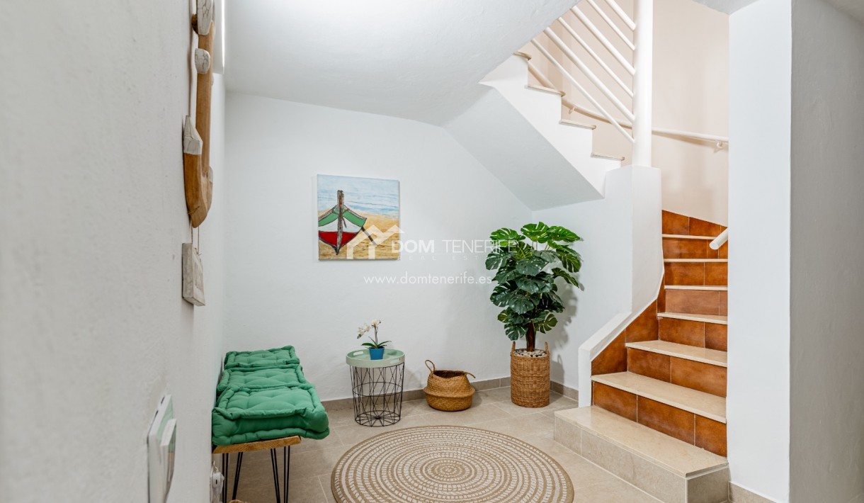 Villa Chayofa: distribuidor – villa en venta en Chayofa, Tenerife
