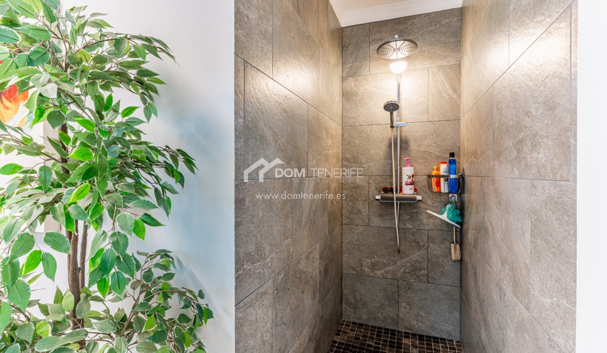 Villa Chayofa: baño – villa en venta en Chayofa, Tenerife