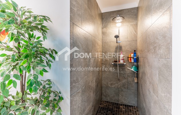Villa Chayofa: baño – villa en venta en Chayofa, Tenerife