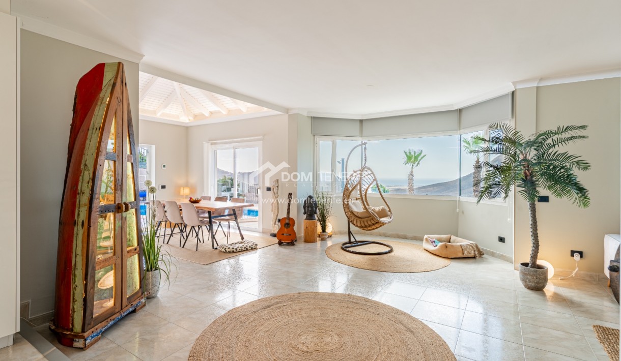 Villa Chayofa: terraza – villa en venta en Chayofa, Tenerife