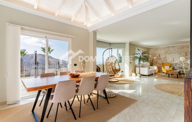 Villa Chayofa: terraza – villa en venta en Chayofa, Tenerife