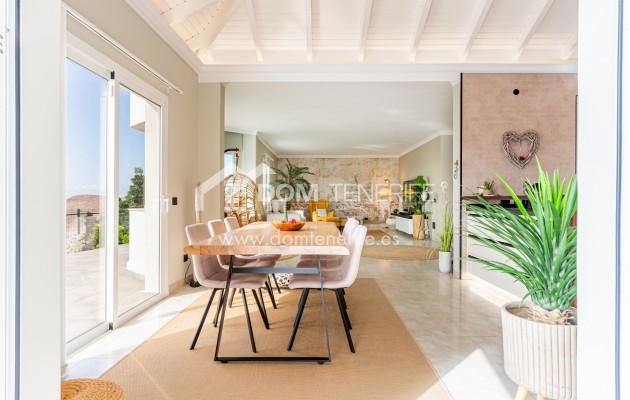 Villa Chayofa: terraza – villa en venta en Chayofa, Tenerife