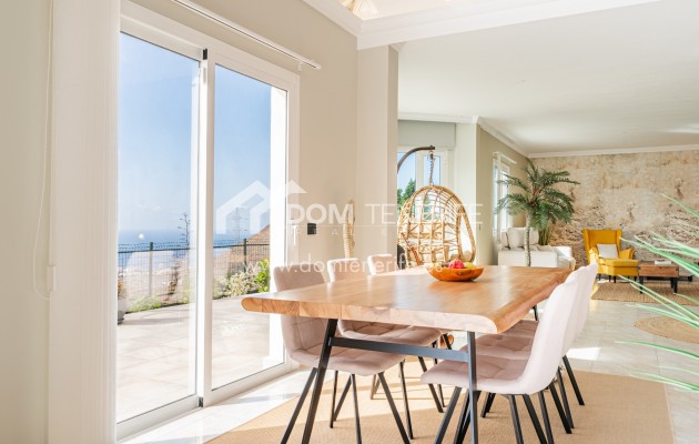 Villa Chayofa: terraza – villa en venta en Chayofa, Tenerife