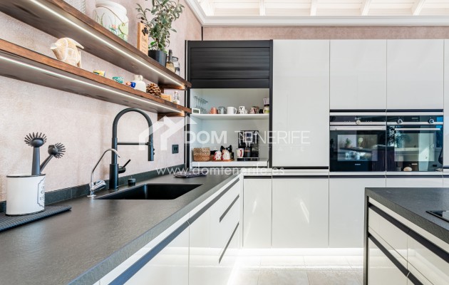 Villa Chayofa: cocina – villa en venta en Chayofa, Tenerife