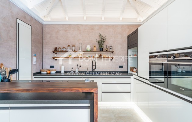 Villa Chayofa: cocina – villa en venta en Chayofa, Tenerife