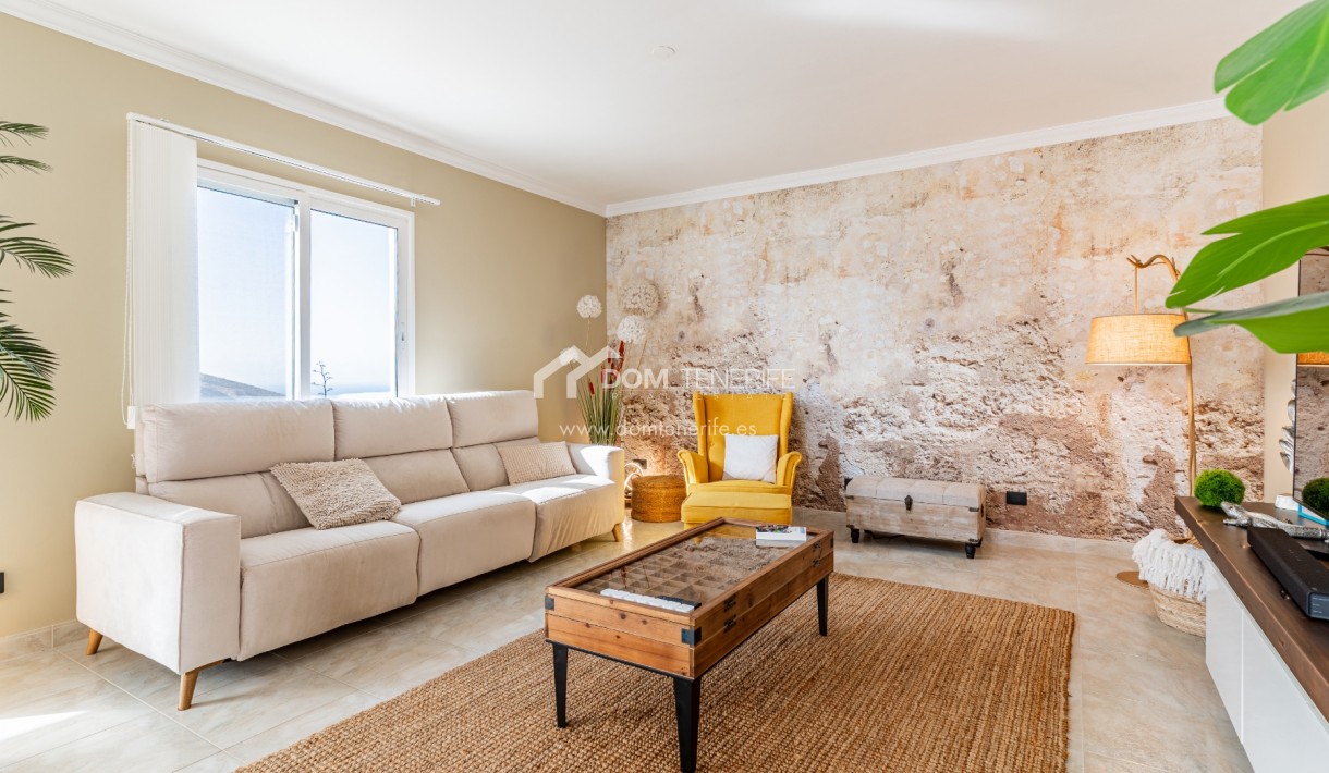 Villa Chayofa: salón – villa en venta en Chayofa, Tenerife