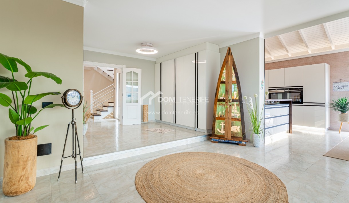 Villa Chayofa: vista de la vivienda – villa en venta en Chayofa, Tenerife