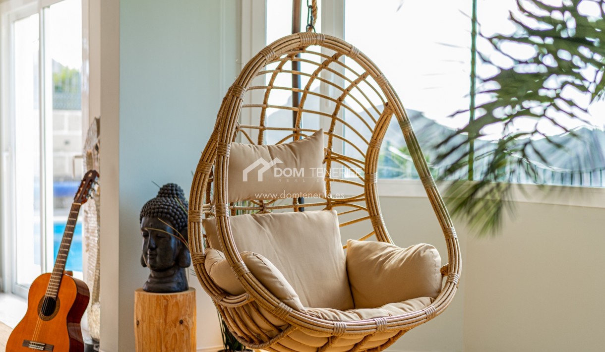 Villa Chayofa: comedor – villa en venta en Chayofa, Tenerife