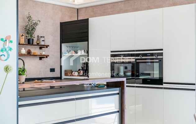 Villa Chayofa: cocina – villa en venta en Chayofa, Tenerife