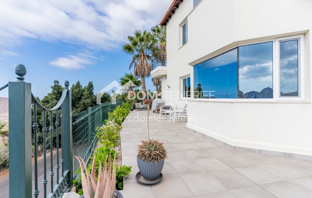 Villa Chayofa: terraza – villa en venta en Chayofa, Tenerife