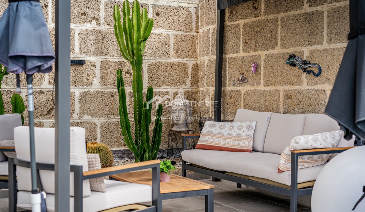Villa Chayofa: terraza – villa en venta en Chayofa, Tenerife